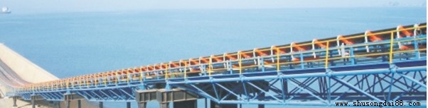 坤碩長距離膠帶輸送機現場作業圖